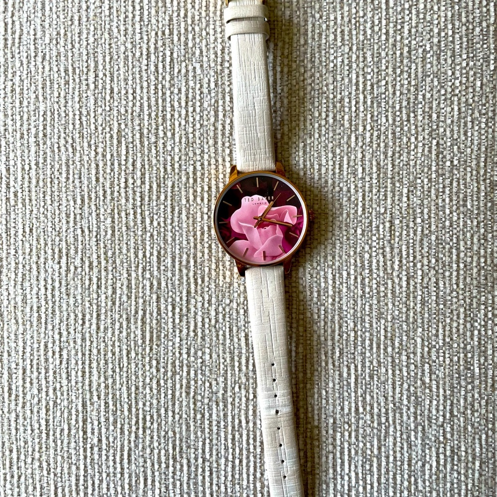 Ted Baker Face, Custom Band Watch🩷